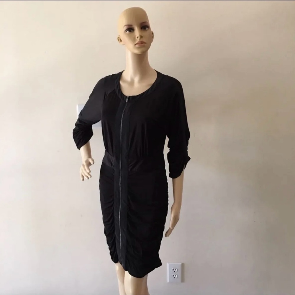 Women’s Black Ruched Zipper Front BCBGMAXAZRIA Midi Dress